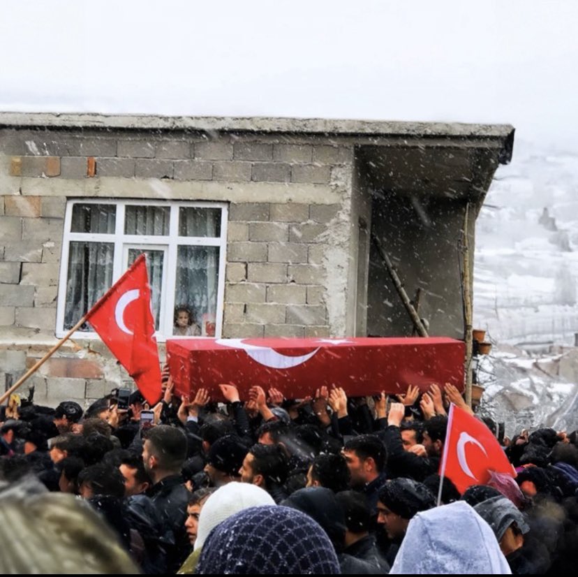 12 Can
12 Şehit

Sıvasız evler, yıkık hayatlar, gözü yaşlı analar, yetim kalan bebeler vatan uğruna ölen evlatlar bir kaç dakikalık haber, bir kaç damla gözyaşı, sonra herkesin dilinde o iki kelime, vatan sağolsun”....

#MilliYas
#HakkariDağKomando