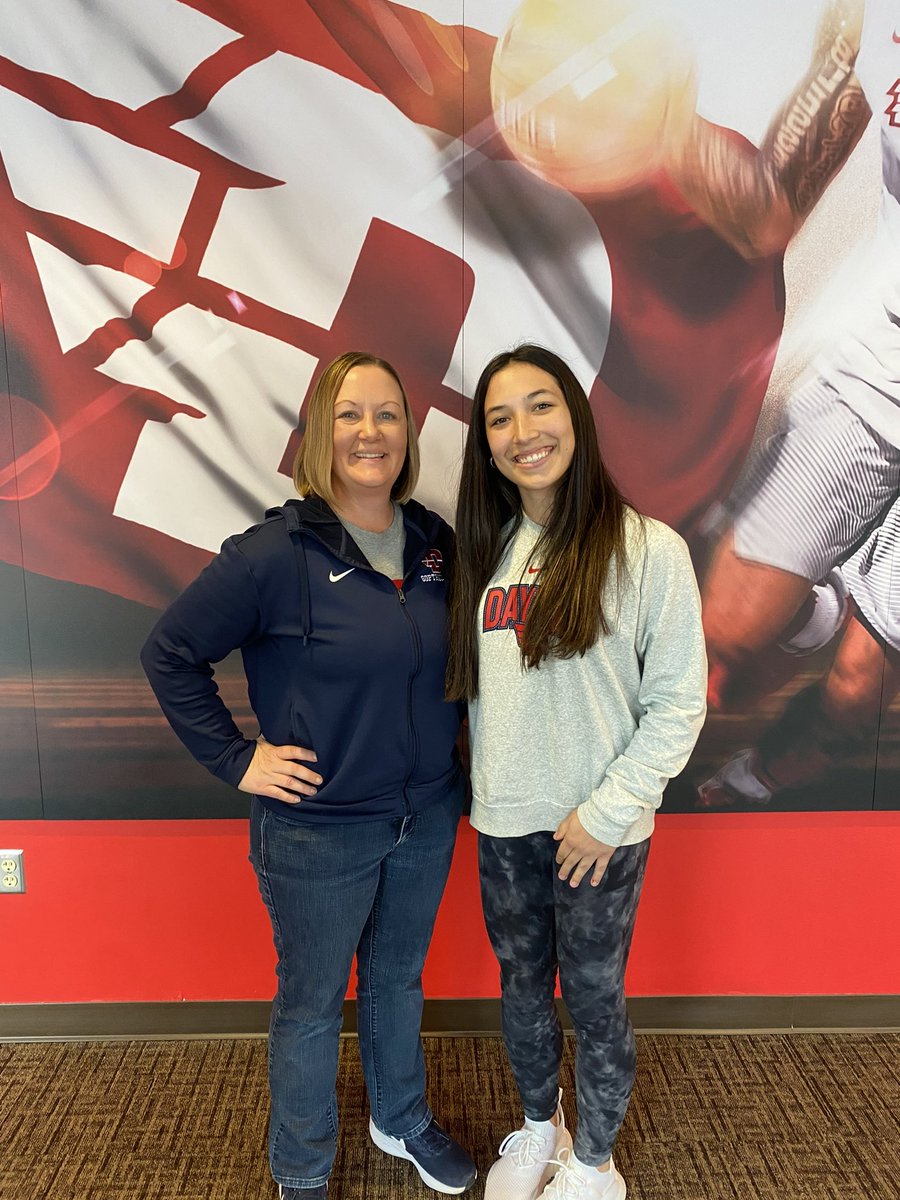 Isabella Calinski tweet media