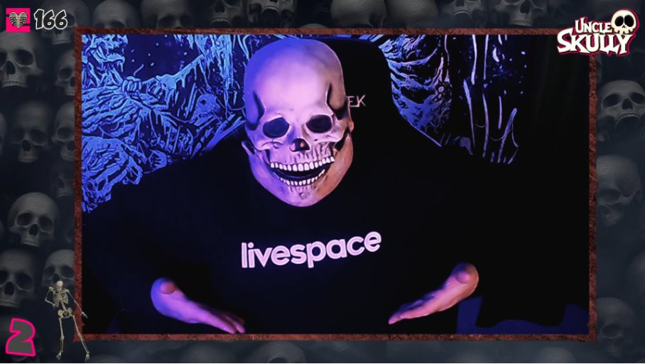 StadiaSpectrum's tweet photo. Got my @StreamLiveSpace  Sweatshirt today. https://t.co/FefN6Rqi4B