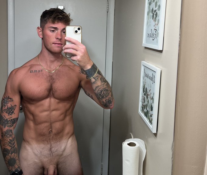 👨&zwj;🎨 https://t.co/FrqFXjvGBi