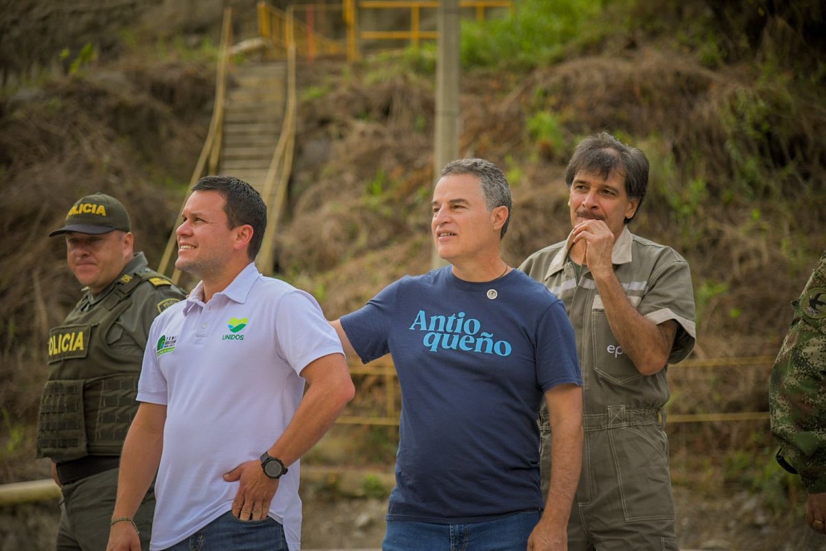 Santiago Sierra Latorre tweet media