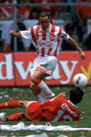 90s Futbol⚽️ tweet media