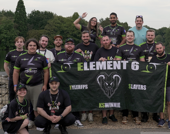KSWINNIIE's tweet photo. Cette année les objectifs ont été remplit,
Qualifié aux 3 lans & 2 finales dont un top 9 world
J'ai reussi à déménager & avoir une meilleure condition de vie !
J'ai également pu commencer le coaching & m'épanouir dans ce domaine !
Vous avez été incroyable tout au long de l'année,
Cela m'a aidé à donner le meilleur de moi-même & également aidé à devenir quelqu'un de meilleur au quotidien !
Bien content d'avoir évolué sur tous les domaines,

L'année prochaine l'objectif est désormais de win une lan, on verra ce que l'avenir nous réserve,
en tout cas, je donnerais tout ce que j'ai pour représenter les 🇫🇷.

Je prends un break jusqu'à début janvier où l'on fêtera les 5 ans de stream ensemble !
Il est temps pour moi de me ressourcer & de revenir en forme pour le début de la nouvelle saison de PRO LEAGUE
Je vous souhaite à tous de formidables fêtes, & une excellente année 2024, prenez soin de vous & votre entourage.
Much love à tous la COCOARMY ❤️
Merci pour tout.