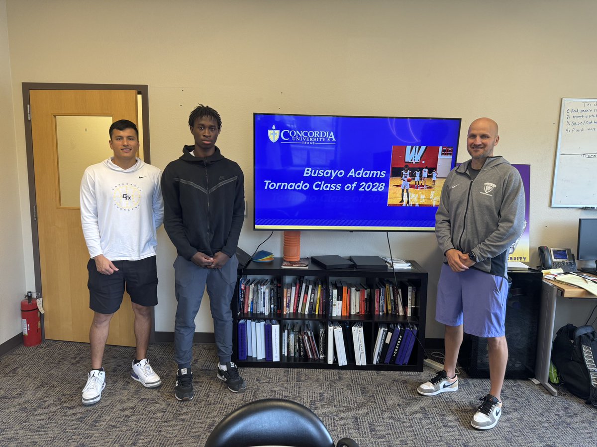 #RunYourRace #AGTG After a great conversation with coach <a href="/StanBonewitz/">Stan Bonewitz</a> I am truly blessed and greatful to receive my second offer to Concordia University! <a href="/CTXAthletics/">Concordia Athletics</a> thank you for believing in me! <a href="/weissmensbball/">Weiss Men’s Basketball</a> @J_UNO_ELITE <a href="/CoachDMoore1/">Daniel Moore</a>