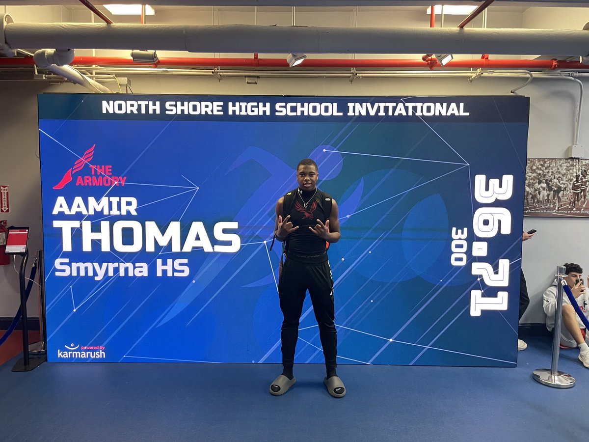 ThatAamirThomas's tweet photo. Sophomore year season opener at the Pre Nationals Armory meet! Pr’s all around with a 36.71 in the 300m and 6.77 in the 55m #AGTG @coachmikejudy @Mvsj21_ https://t.co/ODyPiJ4m1I