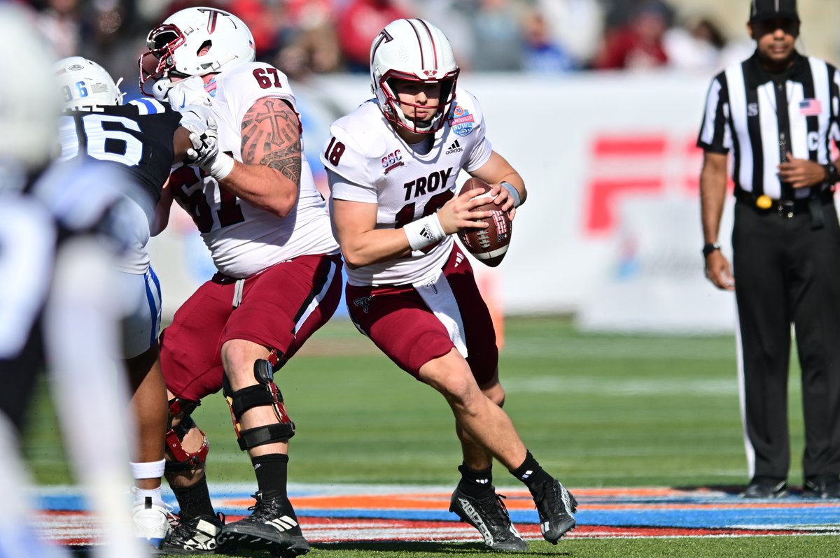 TroyTrojansFB's tweet photo. Birmingham Bowl๐
#RiseToBuild | #OneTROY โ๏ธ๐ https://t.co/oWb28hq3XA