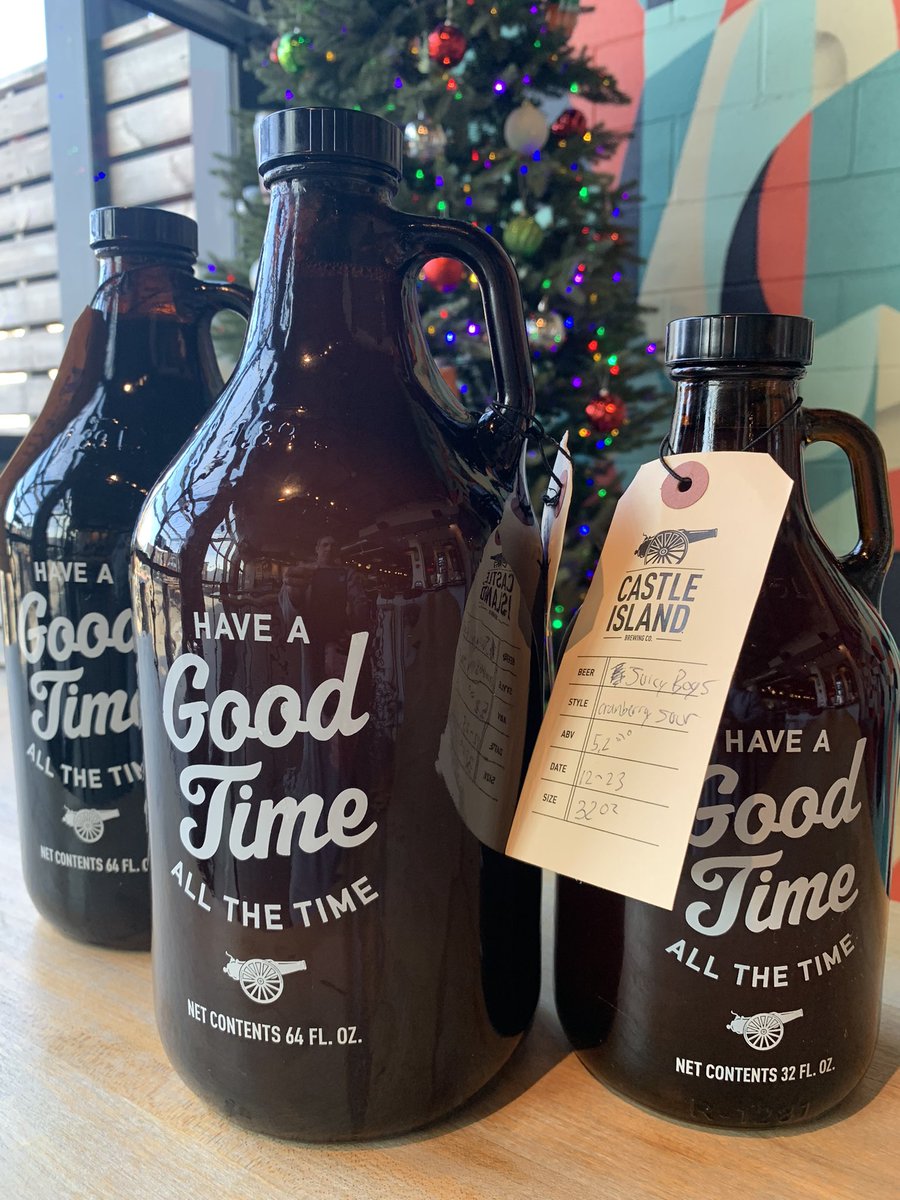 EcofriendlyBeer's tweet image. Grabbing some #refillable growlers of holiday cheer from @cibrewing. #drinklocal #draughtbeer