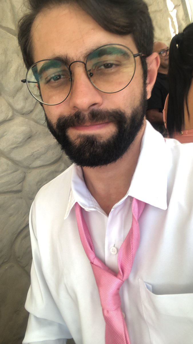 visheantonio's tweet photo. 3 momentos de um casamento… 
Aos poucos vou me desmontando 
(Mas tava gato viu 🥰) https://t.co/GAXNOCRHFe