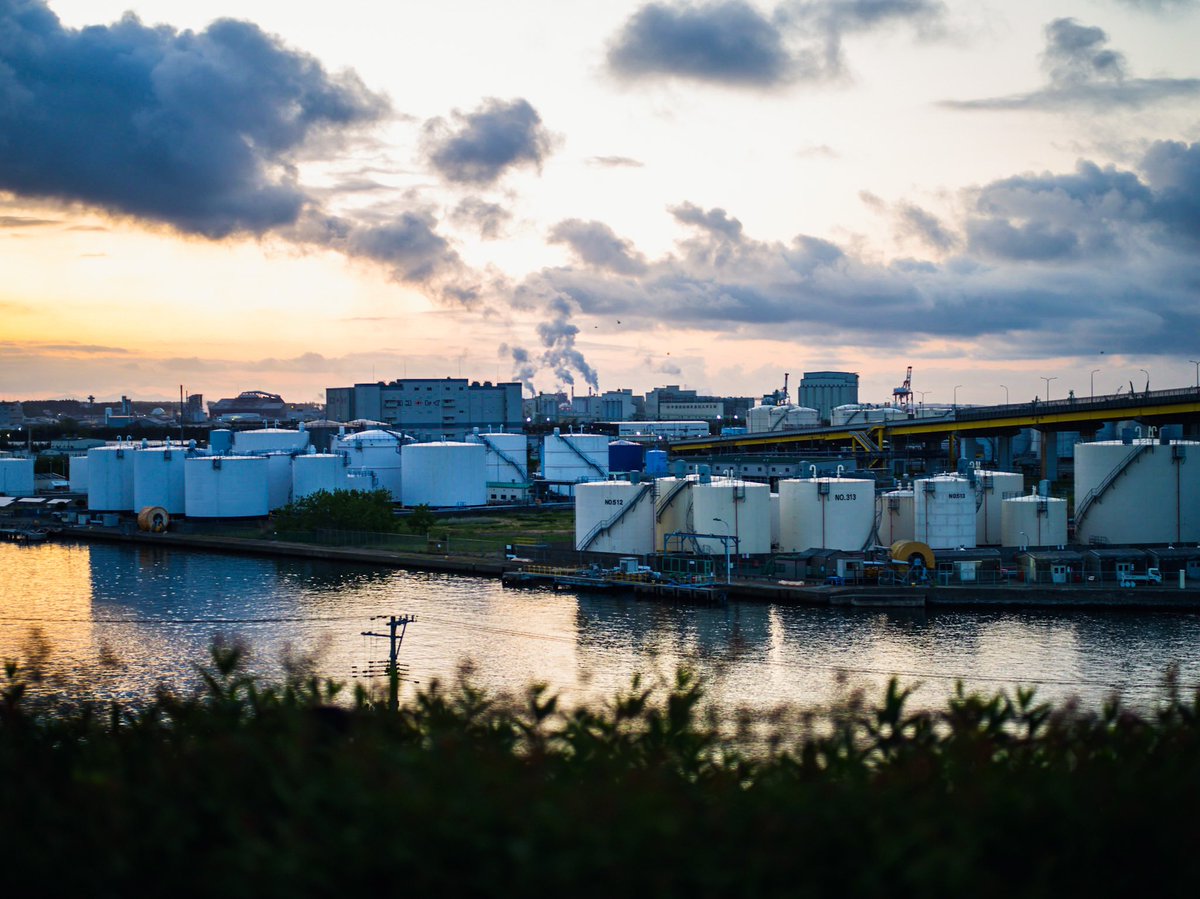 FsasakiP's tweet photo. 色味で言うと今更ですがPentax645Dですね。

#moody #moodygram #moodygrams #naturegram #photography #ファインダー超しの私の世界 #写真好きな人と繋がりたい #都市風景 #都市スナップ #中判 #PENTAX #PENTAX645 #mediumformat #中判でじたる #ペンタックスの色味 #ccd #ccdセンサー https://t.co/LHZkmQ0X45