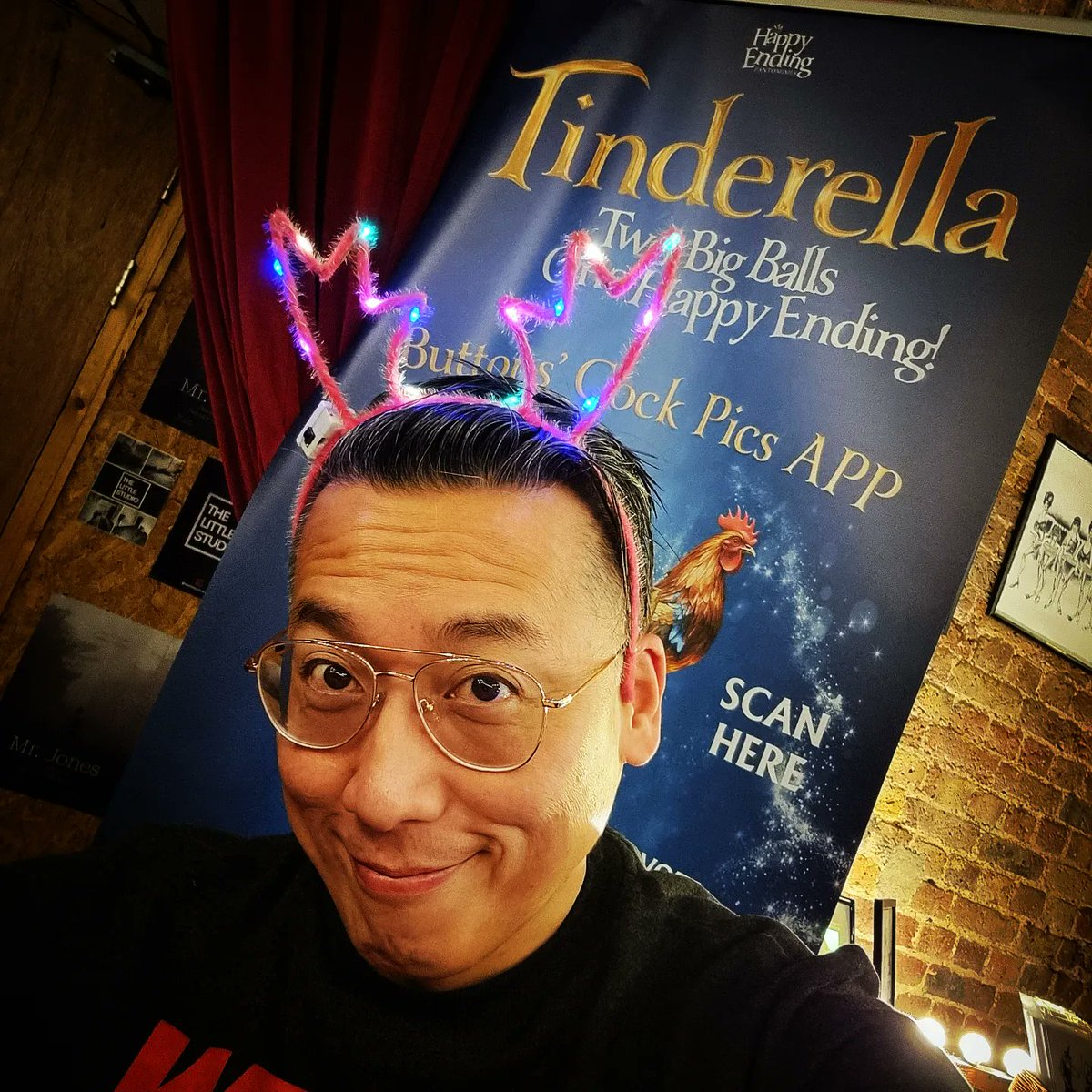 KokHwaLie's tweet photo. Tinderella! So much fun!! Thank you all involved. Merry Christmas!!! #tinderella @TheUnionTheatre @RedEntsUK
#panto #pantomime #Christmas #merrychristmas #filthypanto #ohyesitis #ohnoitisnt #cinderella #christmastheatre #christmaspanto #uniontheatre #uniontheatrelondon https://t.co/S4h1F7heIj