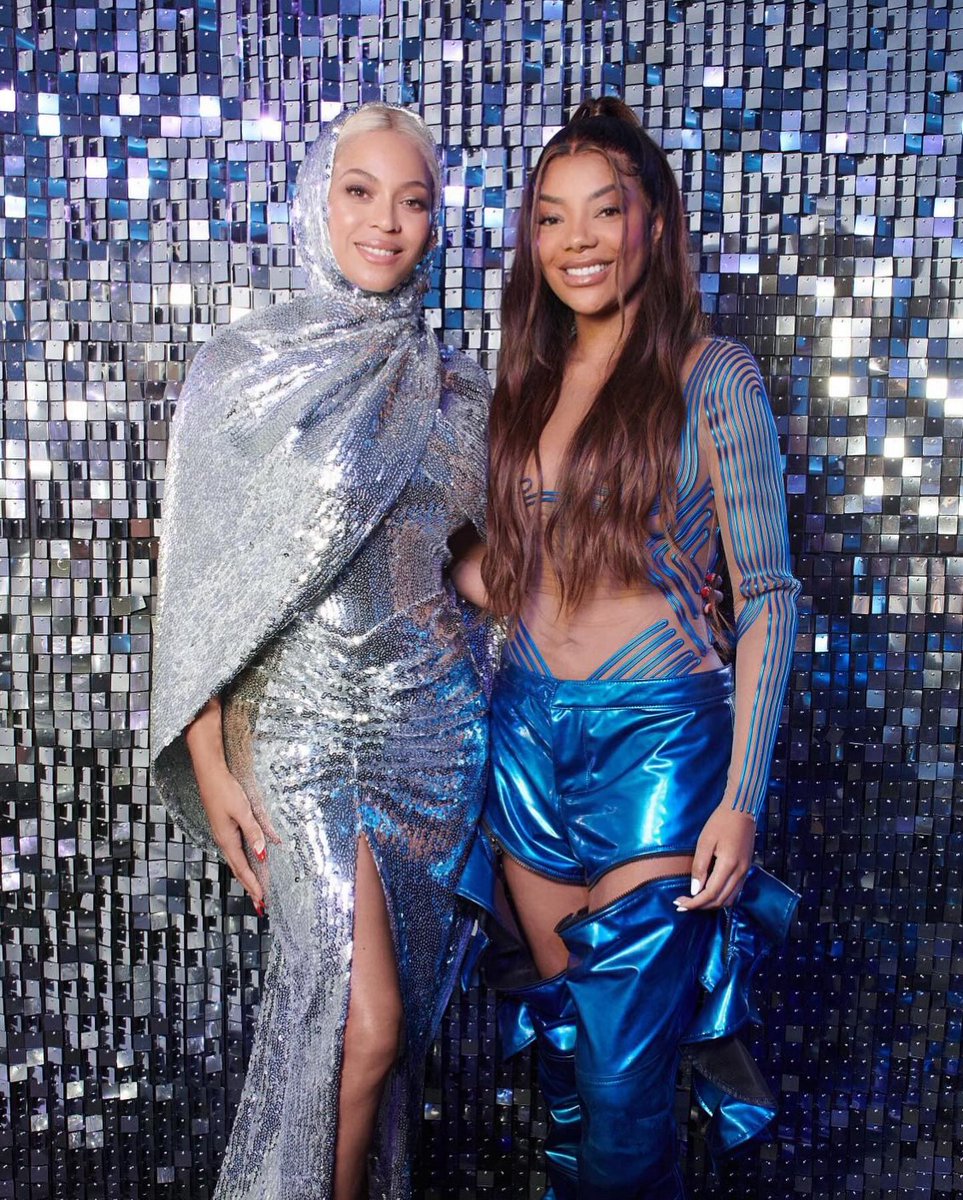 Beyoncé & @Ludmilla. 💖

#BeyoncéSalvador