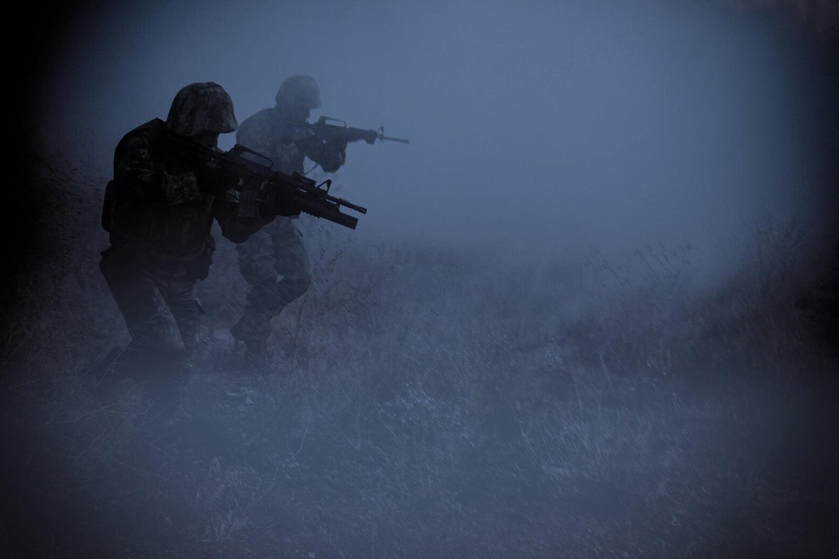 Pençe-Kilit Harekât bölgesinde kahraman silah arkadaşlarımızı şehit eden teröristlere yönelik operasyonlarımız etkili şekilde sürüyor. Mehmetçiklerimizin bölgede etkisiz hâle getirdiği terörist sayısı 16’ya yükseldi. Şehitlerimizin kanını yerde bırakmadık, bırakmayacağız!