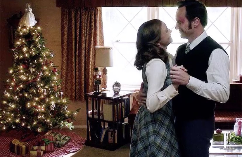 ConjuringFilms's tweet photo. Happy Holidays! 🎄 https://t.co/ePt9dz08W9