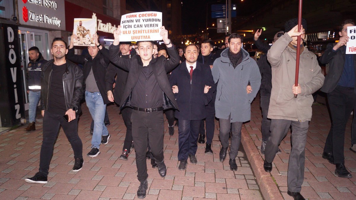 darkwebhaber's tweet photo. Zafer Partisi Gençlik Kolları, bu akşam İstanbul'da şehitlerimiz için vefa yürüyüşü düzenledi:

“Filistinli oldunuz ama Türk olamadınız!” https://t.co/cV1FiD7JB6