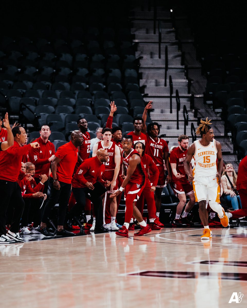 a2_visual_'s tweet photo. Switched to College games for the holidays 📸🏀 https://t.co/gnadjgup2r