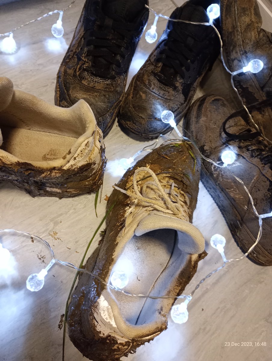 nikestompmaster's tweet photo. Merry xmas https://t.co/KGRqpCm92w
