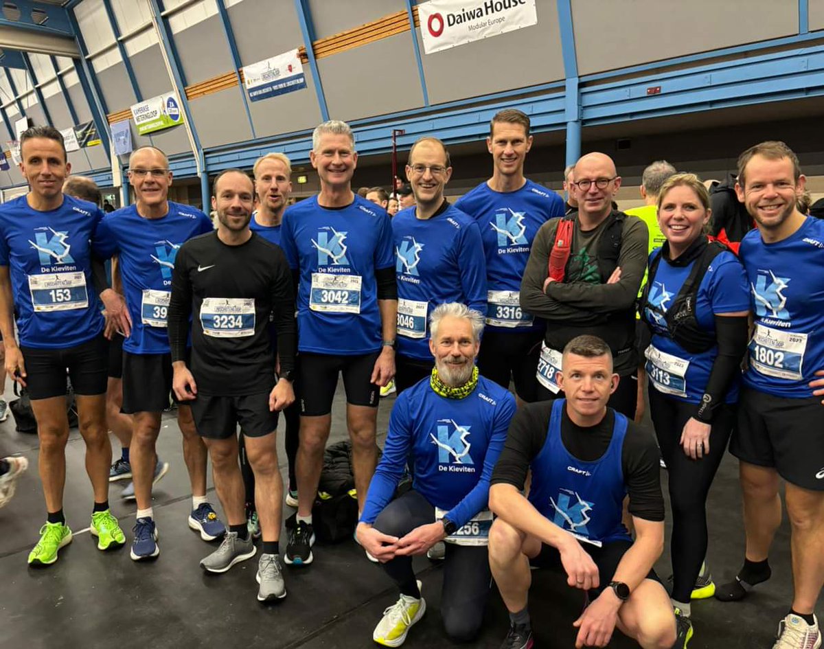 AWVdeKieviten's tweet photo. Vandaag was er weer een flinke zwerm Kieviten neergestreken in Linschoten, voor de 44e Linschotenloop.
Lekker gedaan lopers!
#awvdekieviten #dekieviten #linschotenloop #lansingerland #hardloopvereniging #hardlopen #linschoten https://t.co/OgFV7lz8MS