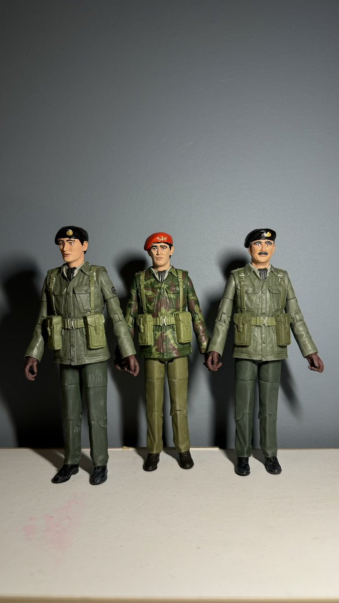 JR1991JR's tweet photo. Driver Evans, Captain Knight and Staff Sgt Arnold reporting for duty.
Heads modelled by @JamesK348 & sold by @doctor_whoUK
#DoctorWho #TheWebOfFear #DoctorWhoCustomFigures https://t.co/tqcFNBb07A
