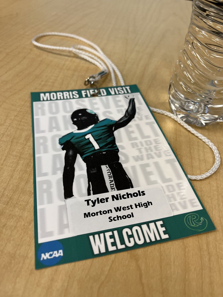 Blessed to receive an offer from <a href="/RULAKERFB/">Roosevelt University Football</a> <a href="/DeepDishFB/">DEEP DISH FOOTBALL</a> <a href="/PrepRedzoneIL/">Prep Redzone Illinois</a> <a href="/EDGYTIM/">Timothy “EDGYTIM” OHalloran</a> <a href="/Coach_Davis42/">C.J. Davis</a>