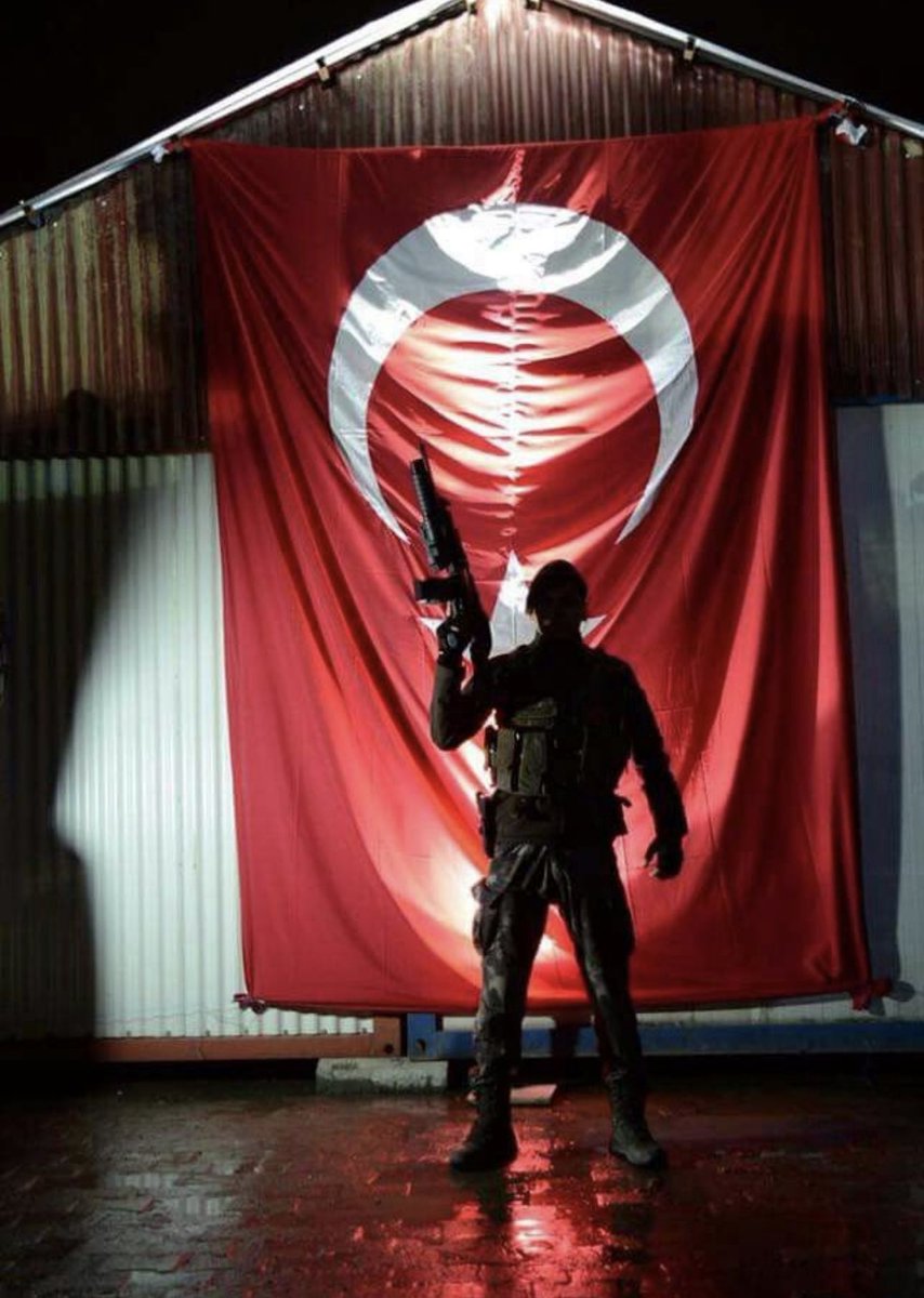 Ölünüzü, dirinizi, her gün birinizi, bir gün hepinizi müstahak olduğunuz sonuçlarla billahi yüzleştireceğiz🇹🇷🇹🇷🇹🇷

#Sehitlerimiz 
#sehitlerimizvar 
#SehitlerÖlmez