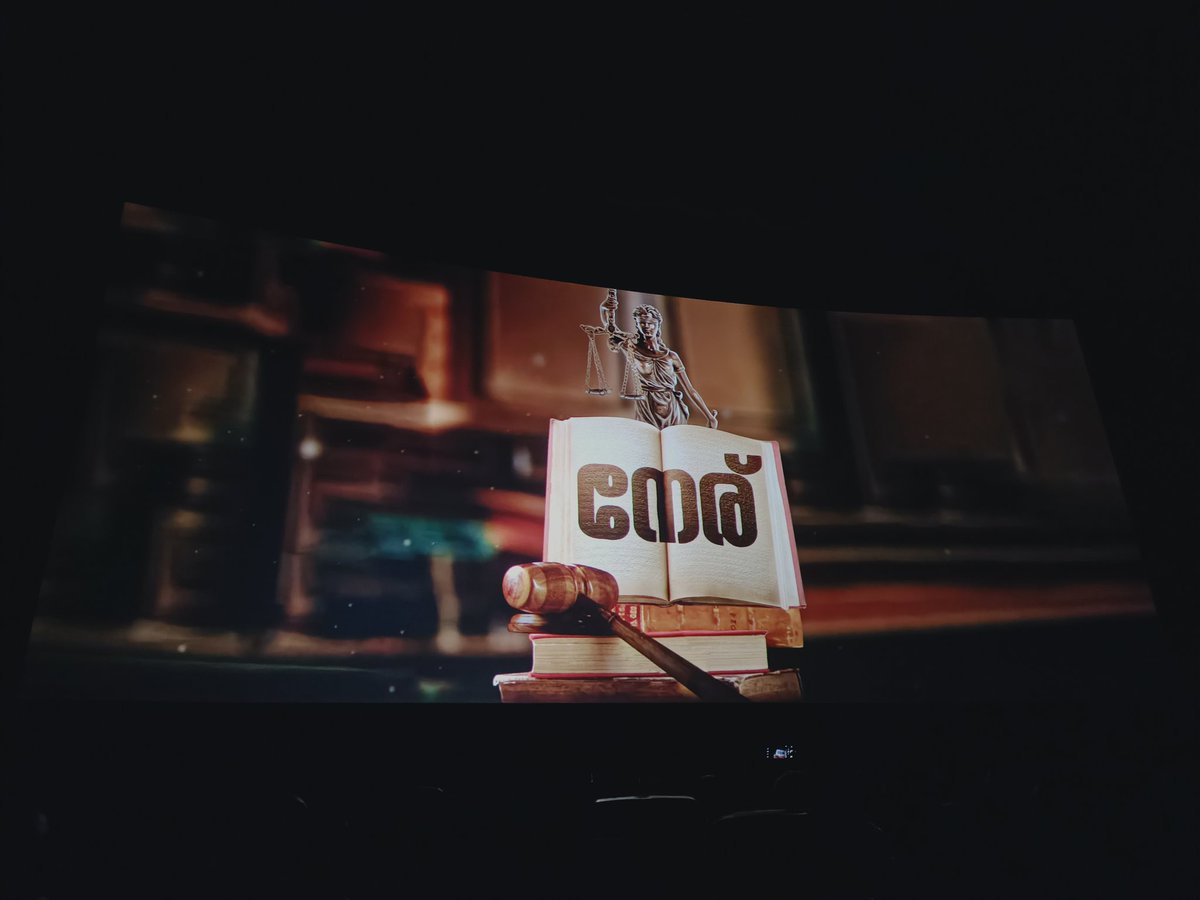 deepus_dz's tweet image. Neru..Wat a fantastic film with content driven performances from @Mohanlal 😘 and @AnaswaraOffl ❤️🔥 backed with solid script and @JeethuJosephDir direction. All cast and crew deserve loud applause 👏 #Siddhique #Jagadeesh #Ganeshkumar 
Must watch theatre experience 🥰
#NeruMovie