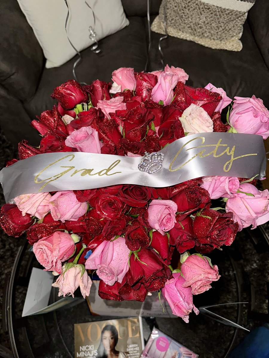 vibenika's tweet image. #PinkFriday2  #Jacking #Queening #PF2 So the real RAP fans would like to know… how did Barbie Dangerous come about? You’ve referenced this particular Biggie flow in other verses but what made you decide to full do a full track this time? @NICKIMINAJ