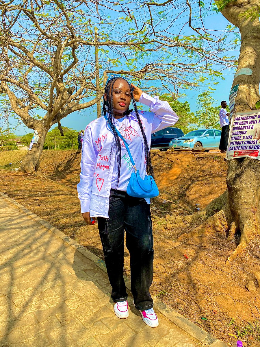 Marialexxa2's tweet image. Class dismissed, time to make memories outside the classroom and make every moment count !🎓✨🎉🎊
#InvictaClass22 #TheINVICTA #FUTAClass22 #signoutday #futabro