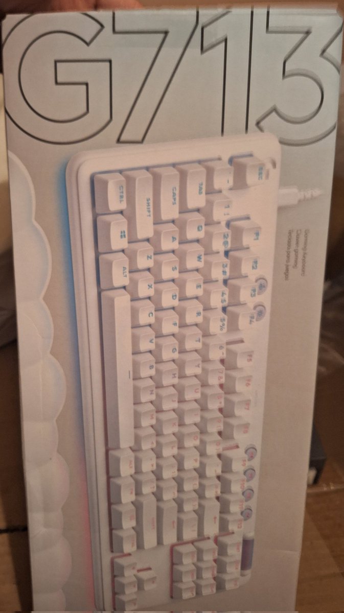 RogazSenpai's tweet image. Llego paquete de logitech!!! Hoy stream unboxing! Muchas gracias! @LogitechG_LAT #logitech #logitechpartner #unboxing