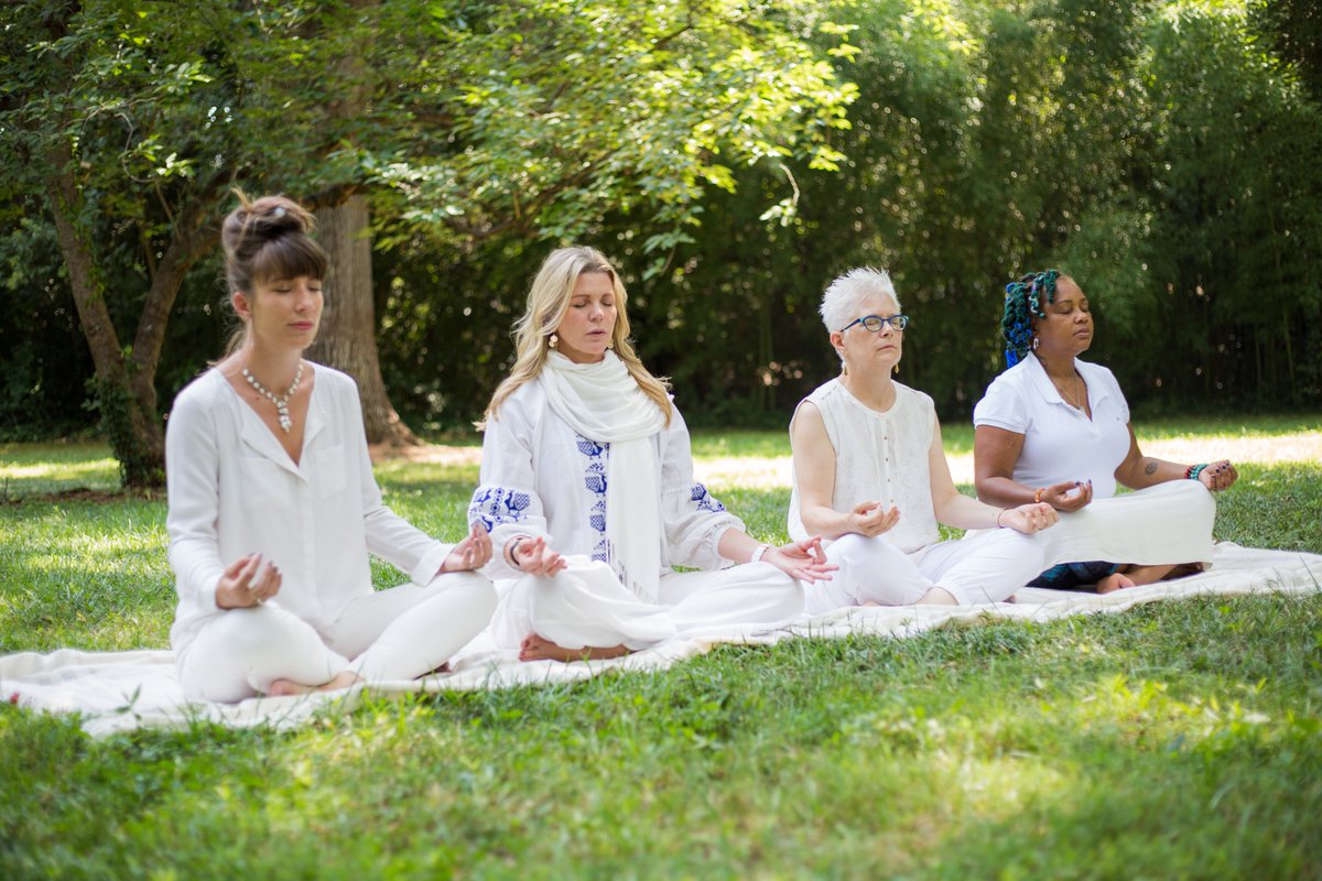 Wishing You Merry Christmas &amp; Happy New Year.
Give a Gift of Meditation to yourself.
Keep stress down and joy up this holiday season.
charlottemeditation.com