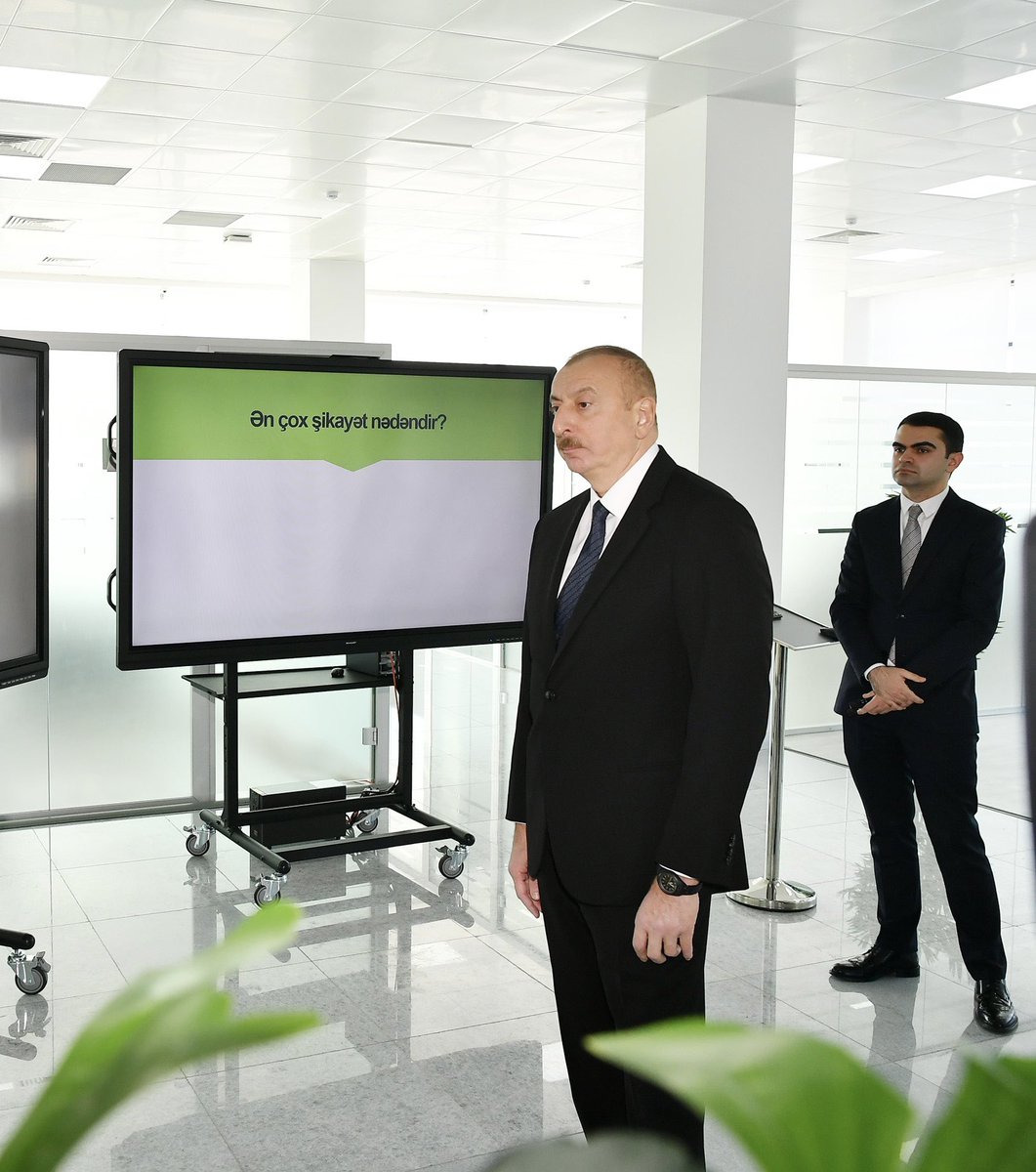 Möhtərəm Prezident, Cənab Sədr!

Xalqımız və ölkəmiz üçün sərf etdiyiniz həyatınızda Azərbaycan gəncliyi hər daim Sizinlədir! Sizin ətrafınızda, Sizin yolunuzda addımlayırıq!

Doğum gününüz mübarək!