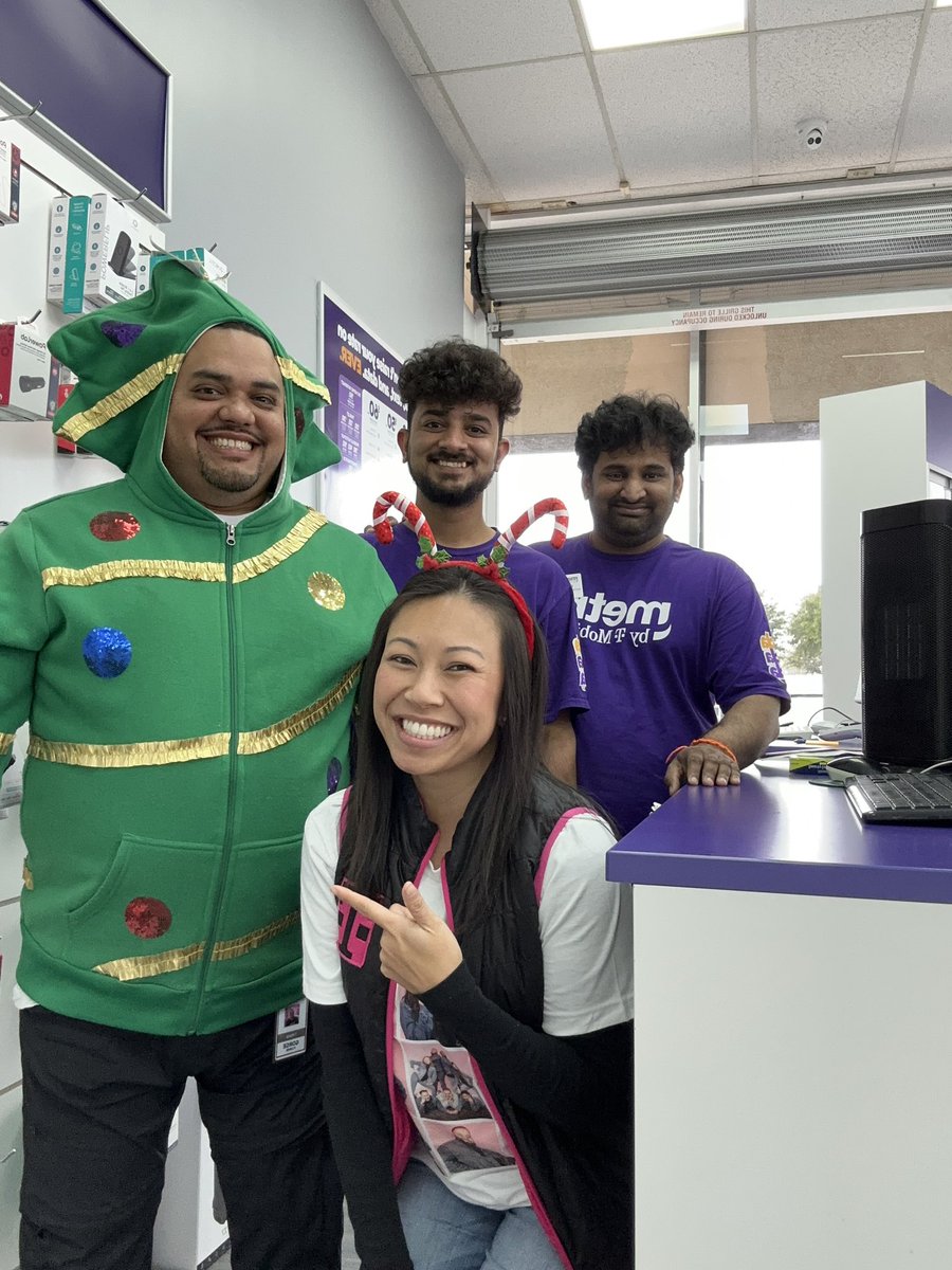Anna Ngo (@annango_) on Twitter photo <a href="/GephartShaun/">Shaun Gephart</a> <a href="/WinstonAwadzi/">Winston Awadzi</a> <a href="/TimMiller44/">Tim Miller</a> <a href="/thayesnet/">Terry Hayes</a> <a href="/LizMorelos3/">Liz Morelos</a> <a href="/delvenporter/">DELVEN PORTER</a> <a href="/b_barkoff/">B. Barkoff</a> OMG!! Love this!! South Dallas out and about with the holiday cheer too!!!
TEAM EXPRESS!!! Let’s goooooooo! <a href="/GephartShaun/">Shaun Gephart</a> <a href="/WinstonAwadzi/">Winston Awadzi</a> <a href="/TimMiller44/">Tim Miller</a> <a href="/thayesnet/">Terry Hayes</a> <a href="/LizMorelos3/">Liz Morelos</a> <a href="/delvenporter/">DELVEN PORTER</a> <a href="/b_barkoff/">B. Barkoff</a> OMG!! Love this!! South Dallas out and about with the holiday cheer too!!!
TEAM EXPRESS!!! Let’s goooooooo!
