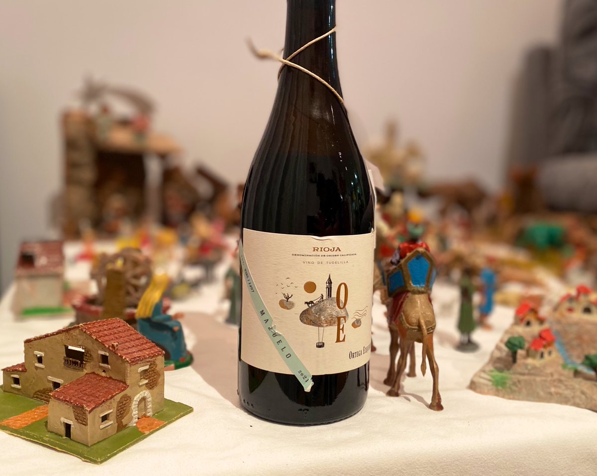 Empezando bien las Navidades. Botella 285 de OE Mazuelo 2021 de <a href="/OrtegaEzquerro/">Bod. Ortega Ezquerro</a> y <a href="/dbastidacaro/">dbc</a>