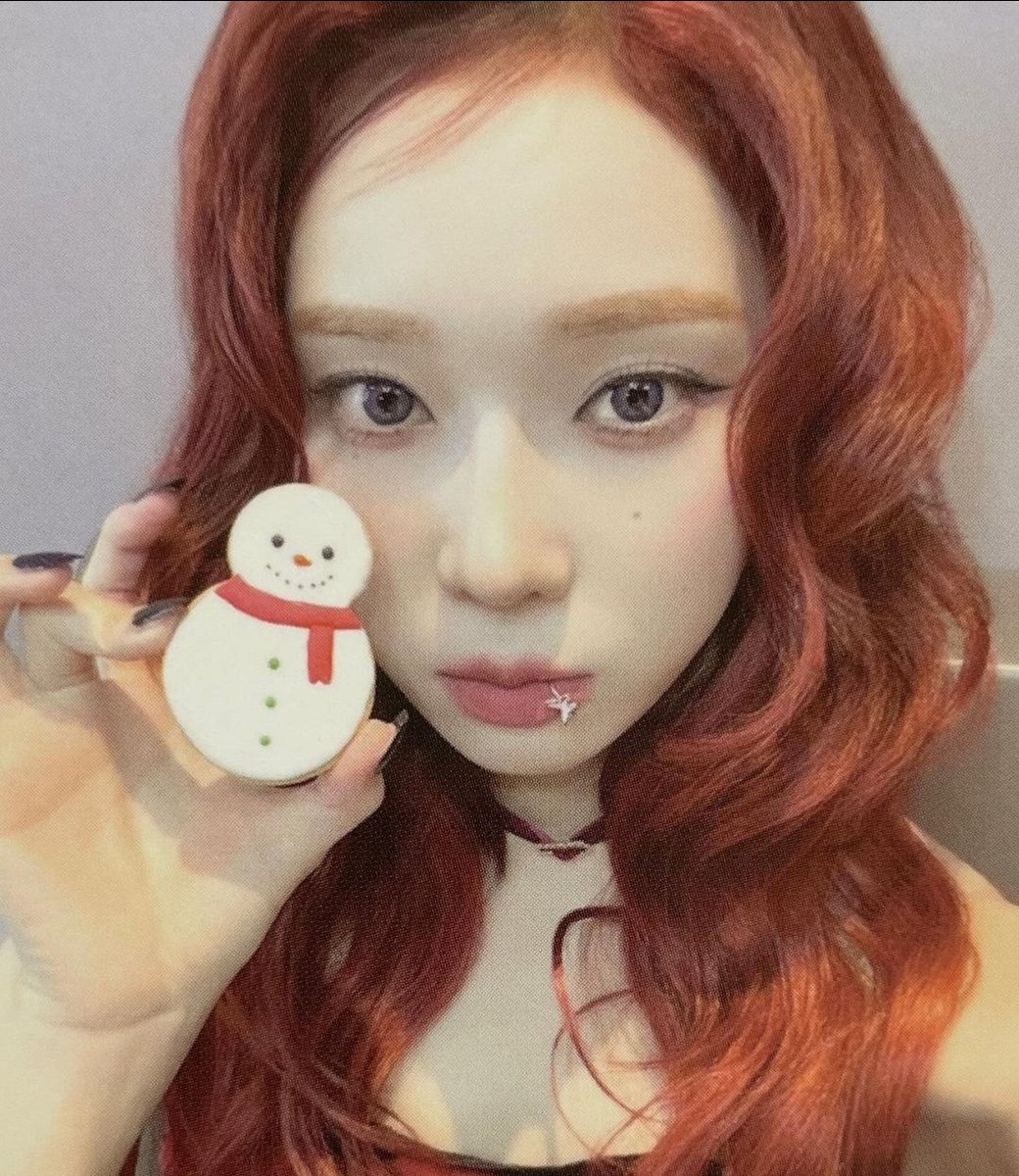 Who knew buying all my little ghost friends presents and planning a holiday would be so draining. I'm so excited tho !!!