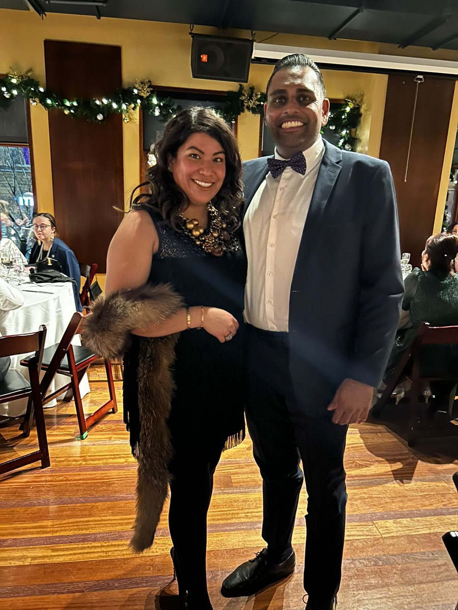 gfslaw2's tweet photo. This is the season for family, for giving and for being present in one's community. https://t.co/lAevKvGGsN