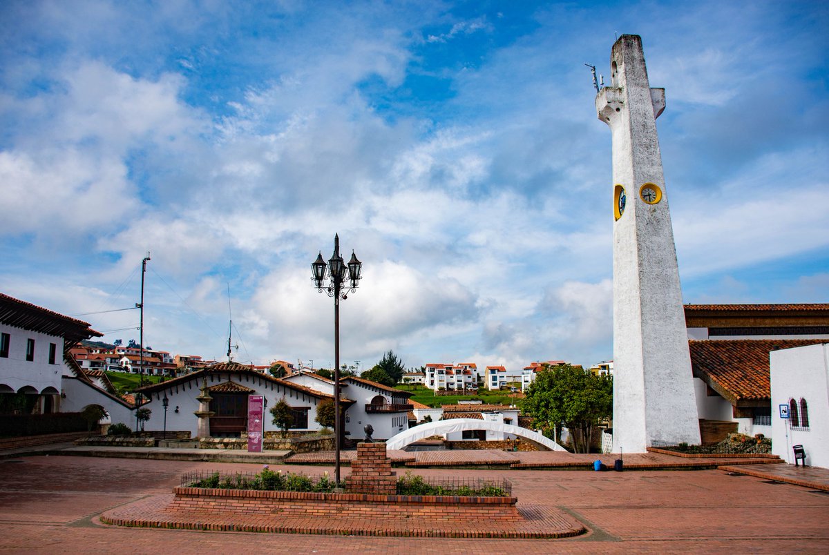 Davidvasco20's tweet photo. La torre del reloj 🕧
.
.
.
.
.
.
#guatavita #cundinamarca #colombia #eldrorado #torredelreloj #torre #reloj #tower #clock #embalse #Travel https://t.co/39iTI8VxHY