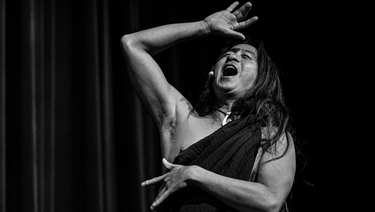 KealohaPoetry's tweet photo. Honored to have performed the storytelling/narration for this production. Watch Taimane’s Hawaiki show on various Hawaiʻi TV stations or stream it for free worldwide starting December 24th on https://t.co/eX0YPqh2Wq

📷: @erikkabik https://t.co/9UC0WgwNWu
