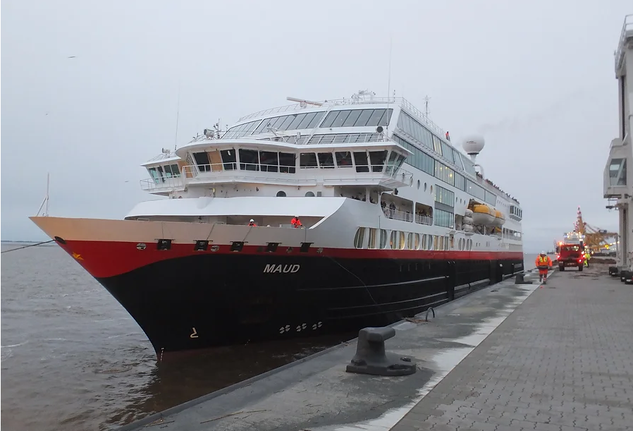 OnDeepWater's tweet photo. 📷 Christian Eckardt, Weser Maritime News
#MSMaud #Hurtigruten #Bremerhaven https://t.co/3JIH7JpWev