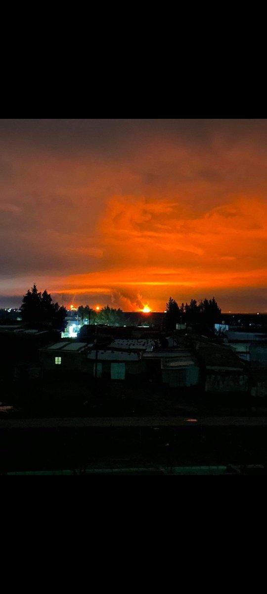 Vuuuhuuuu...

O patlayan petrol tesisiniz miydi it sürüleri...

Yeni akıllı mühimmatlar yolda bu gece size sabah yok...

Acı var mı Tuncer Bakırhan <a href="/tuncerbakirhan/">Tuncer BAKIRHAN</a>...