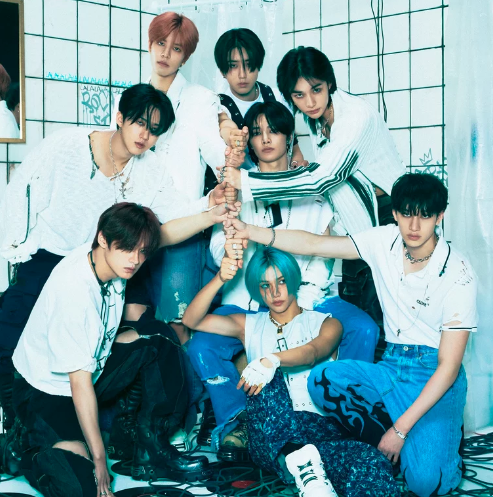 About Music tweet media