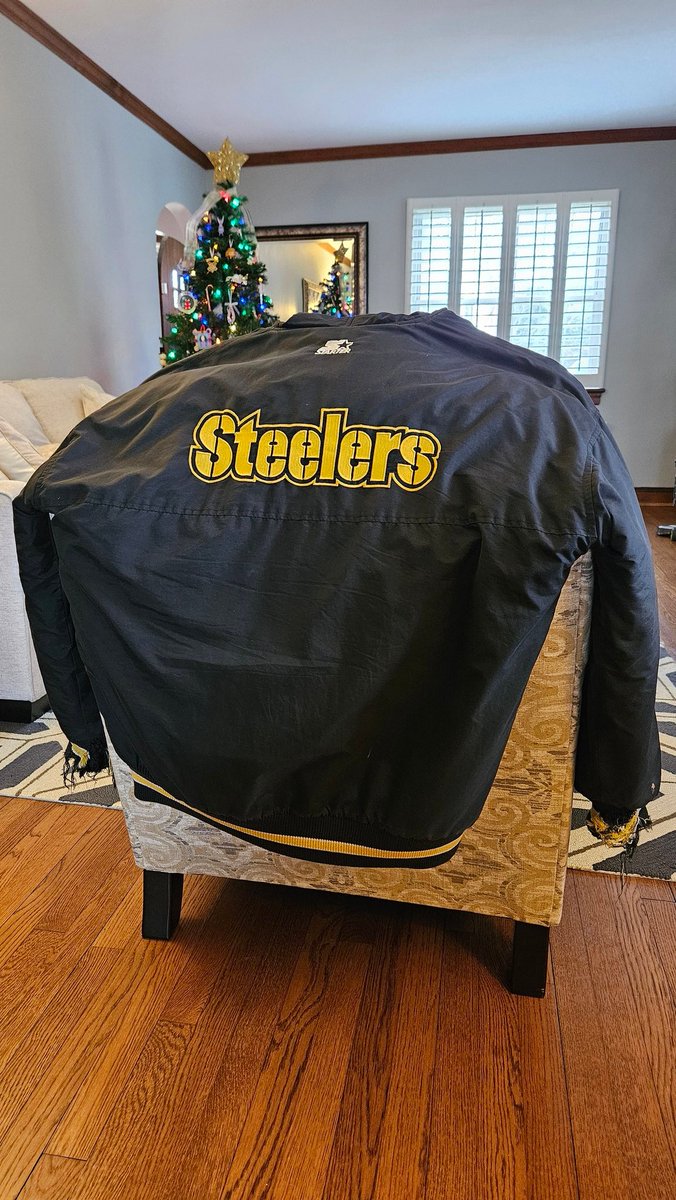 Had to break out the lucky <a href="/Starter/">Starter</a> Steelers jacket for today's game. Let's see if it still has some magic left after (gulp) 32 years...