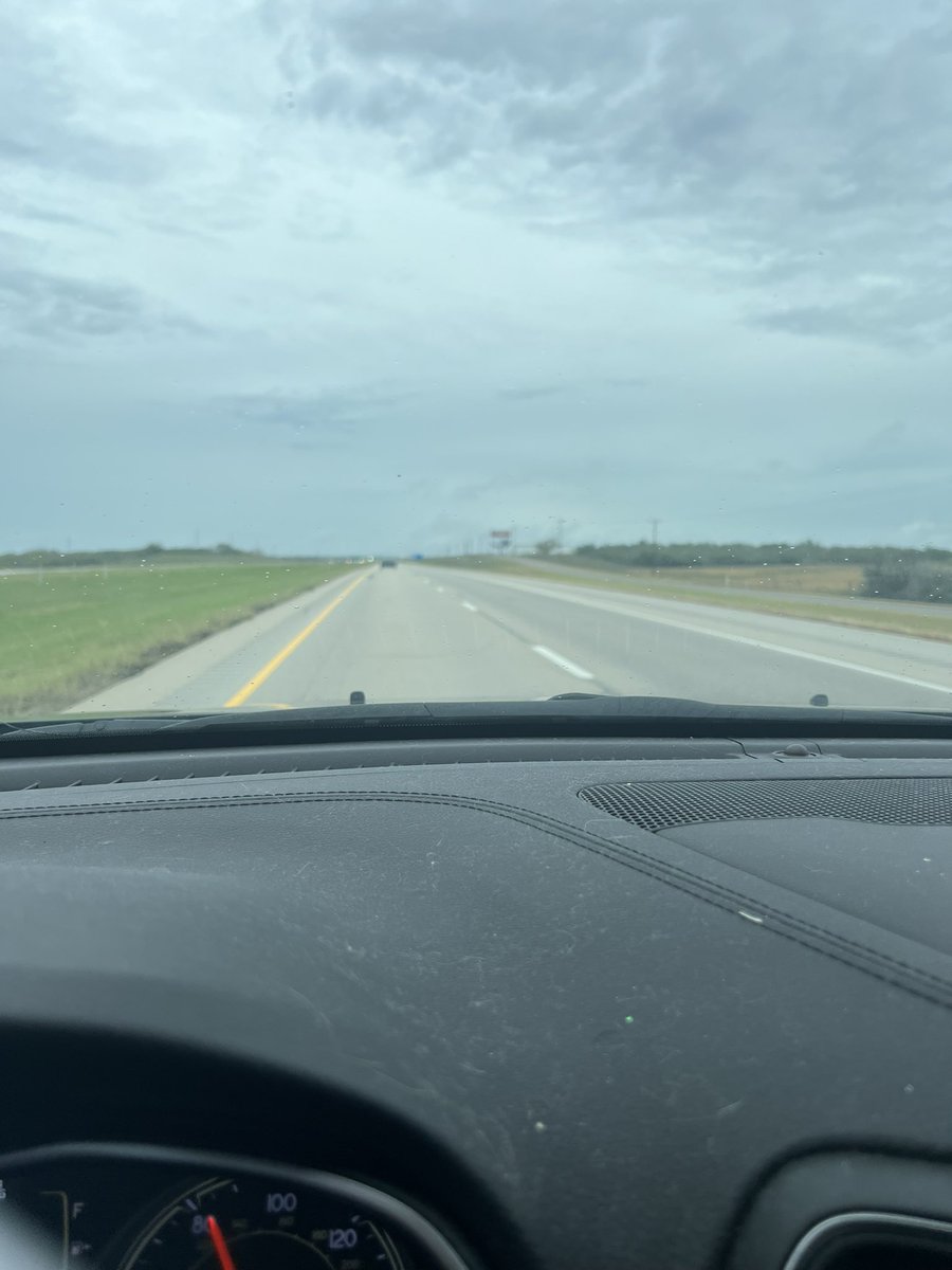 moneyka13's tweet photo. Solo trip b4 Xmas 🥰 https://t.co/5ciW9RETwi