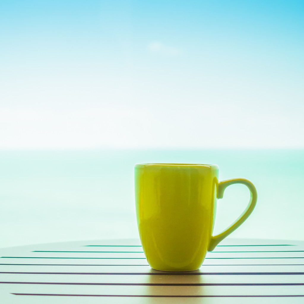 melodythacker's tweet image. Ah, imagine the delightful aroma of brewing coffee filling the morning air and as you eagerly await your first cup of your favorite flavored coffee.

Get the recipe for flavoured coffee 👉 lttr.ai/AL57B

#GourmetFlavoredCoffee #SoundGood #SecretIngredients #HowTo