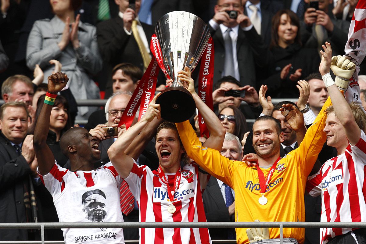 JamieNays's tweet photo. @SouthamptonFC Johnstone's Paint Trophy, they'll never win that https://t.co/a6E1J9DGWq