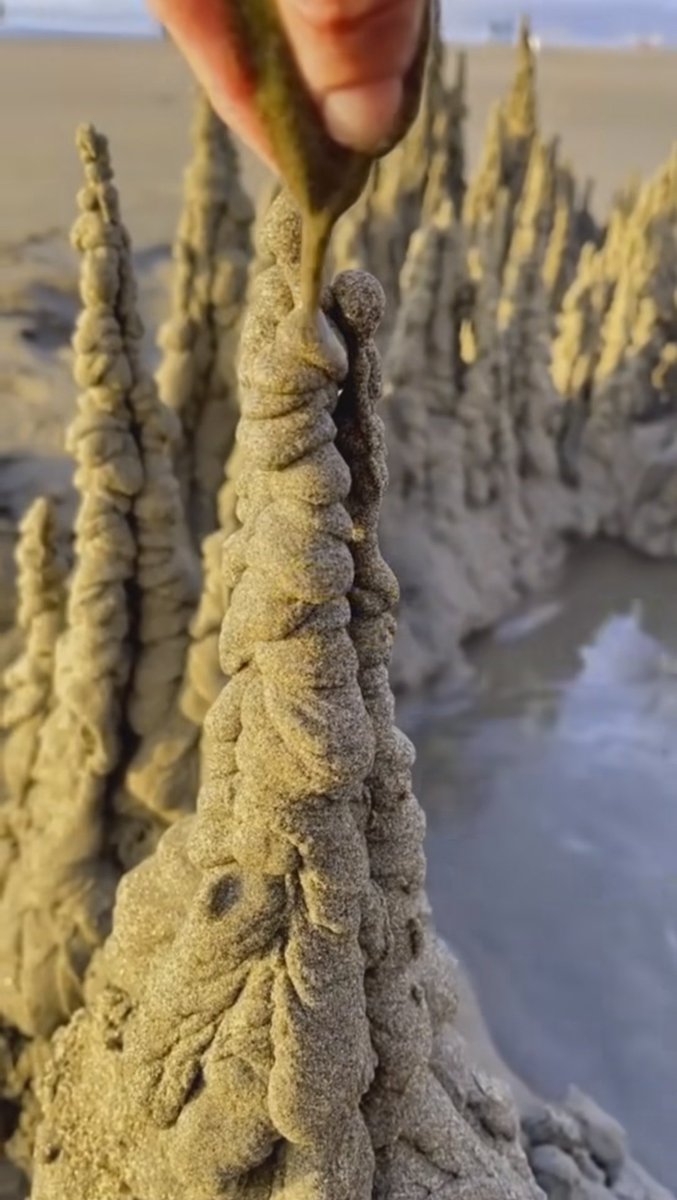 Wie heißen diese Sandtürmchen bei euch?