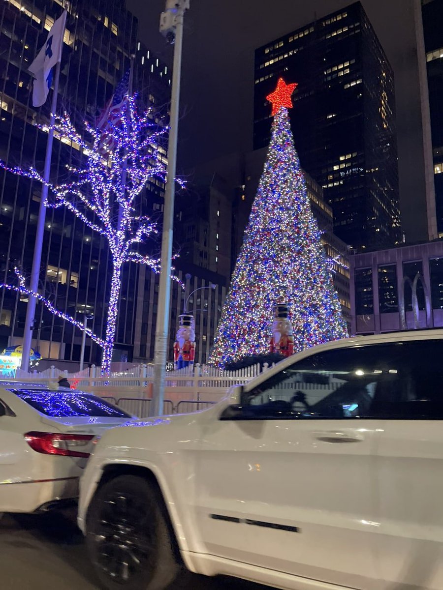ZERMran's tweet photo. The scenery is beautiful. I wish you all a Merry Christmas. I hope your stocks will continue to rise. https://t.co/0VILn6lBHp