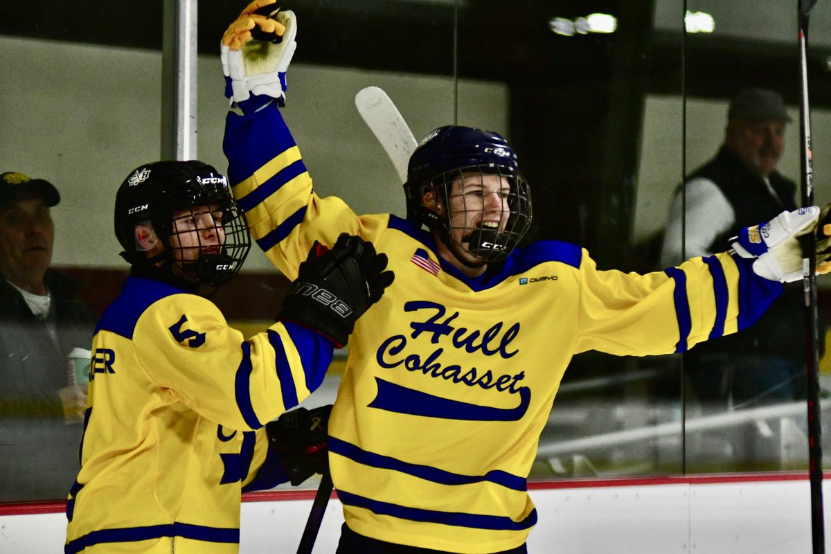 One period down and <a href="/SkipsHockey/">Cohasset-Hull Hockey</a> leads Blue Hills 2-0. Casagrande and Dunham with the goals. <a href="/CohassetSports/">Cohasset Sports</a>  <a href="/hullboosters/">hullbooster</a> 
Great looking new unis too!