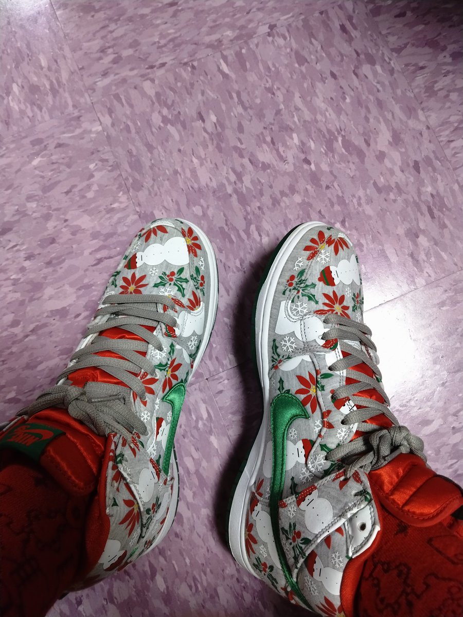 Kicksrus5's tweet photo. Tis' the season.
What are you rocking for the holidays?🌲🌲🌲🌲 https://t.co/i3ZL8sjUBm
