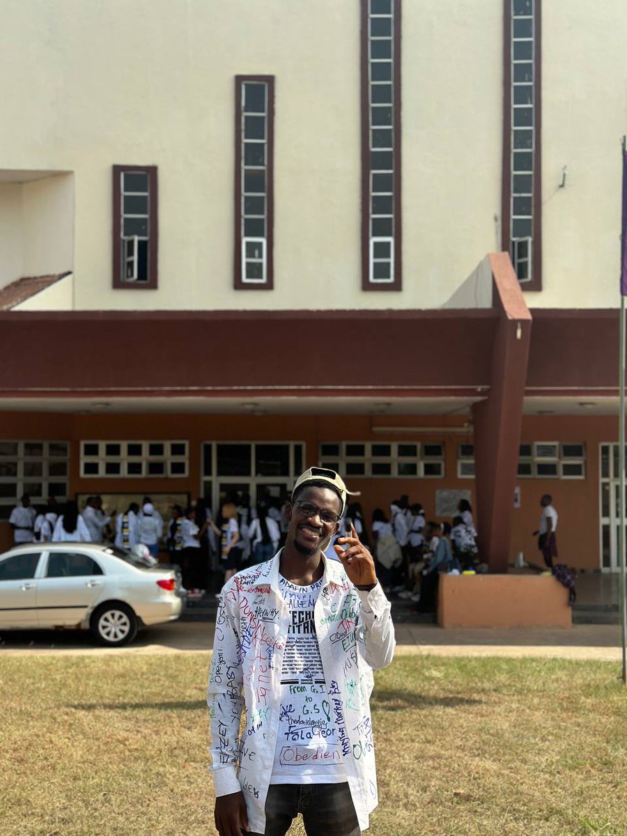 figbinary's tweet image. 🎧 Gratitude- @anendlessocean_ 

#classinvicta #invicta #futaclass22 #class22