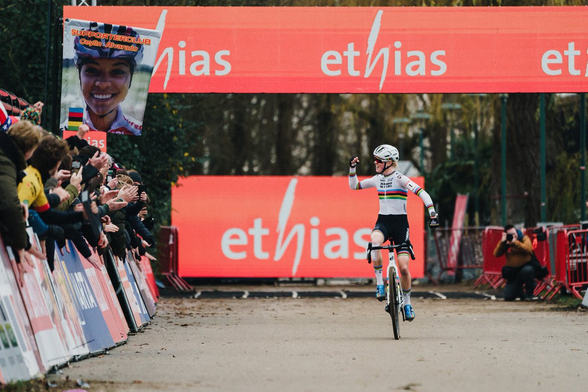 UCI Cyclocross tweet media