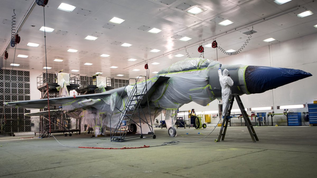 AFResearchLab's tweet photo. During her travels in the hypersleigh - ROSA noticed a check exterior" light pop up and swung by our new corrosion and coating evaluation system, or CorRES, team to see what the "core" of the issue was!

After swift review, they got her back up and flying in no time.

#ROSAtheElf https://t.co/J3qoWQrF5y